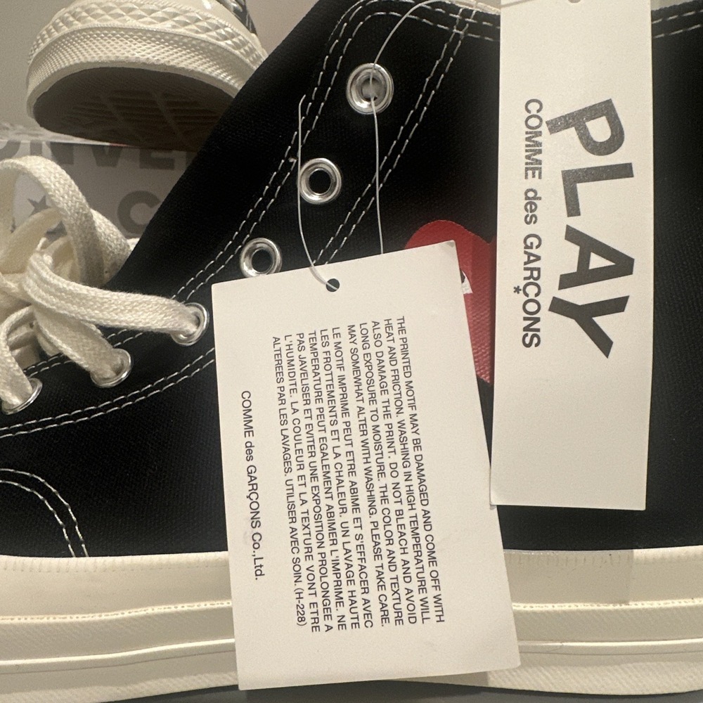 COMME DES GARÇONS PLAY M11W13 Converse Chuck 70OG Single Heart Hi Sneakers Black - Picture 6 of 15